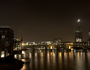 picture of london at night